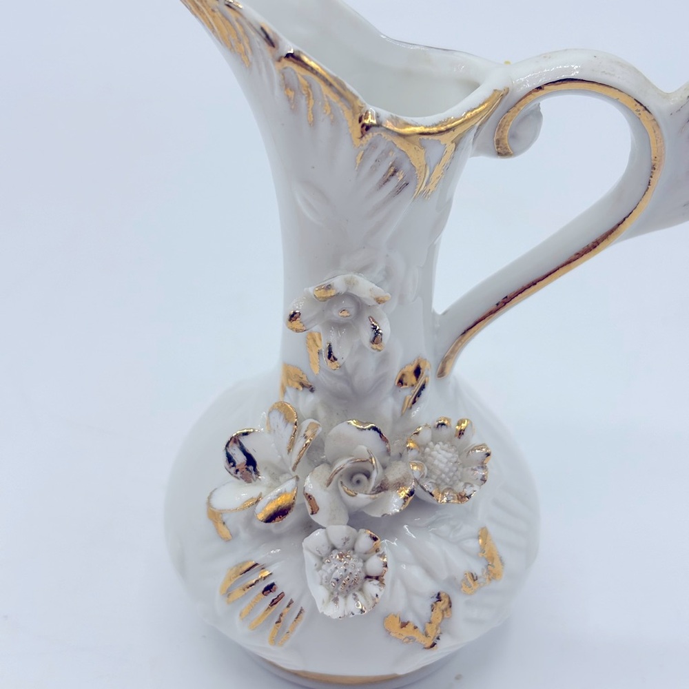 VTG mini Sophia Ann Elegant White and Gold Floral Pitcher/ vase . 4 1/4" T - Picture 9 of 9